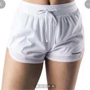 Alphalete Active Shorts white high visibility